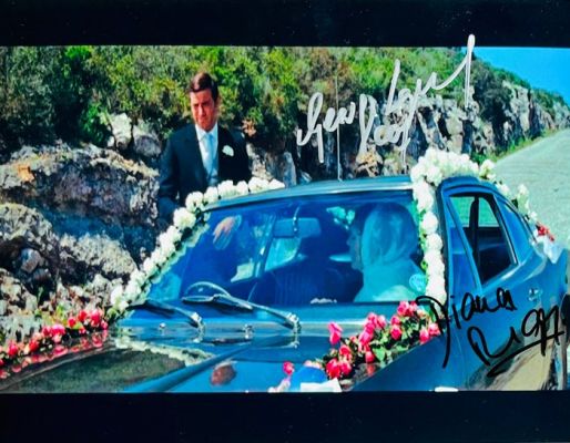 James Bond 007: On Her Majesty’s Secret Service - George Lazenby, signed with COA | Catawiki