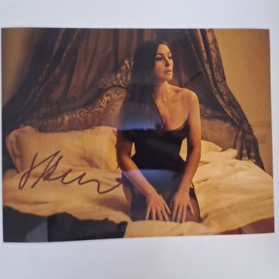 James Bond 007: Spectre - signed by Monica Bellucci as Lucia Sciarra with certified Genuine bbc holographic COA | Catawiki