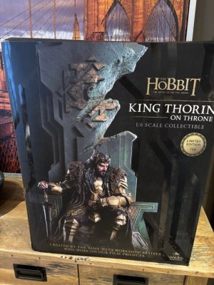 The Hobbit: The Battle of the Five Armies - Signed by David Tremont - King Thorin on Throne Statue - Weta Workshop | Catawiki
