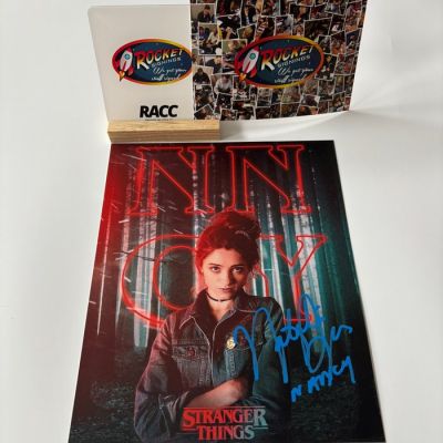 Stranger Things - Signed by Natalia Dyer | Catawiki