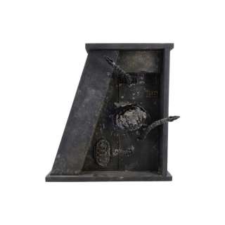 THE MATRIX REVOLUTIONS (2003) - Lot 286 - Wall-Bursting Sentinel VFX Reference Model Miniature Display