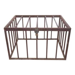 PULP FICTION (1994) - Lot #279 : The Gimp‘s (Stephen Hibbert) Cage