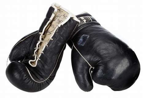 Lot 1634 - Sylvester Stallone "Rocky Balboa" gloves and boots from Rocky III.
