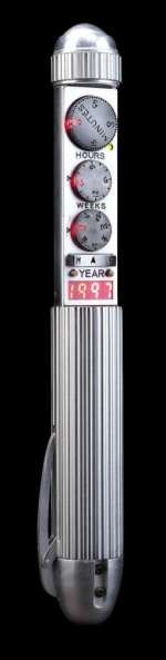 MEN IN BLACK (1997) - Lot #266 : Screen-Matched Light-Up Hero Close-Up Neuralyzer