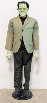 Lot 3254 - Life Size Gemmy Boris Karloff Frankenstein Statue | misc / divers