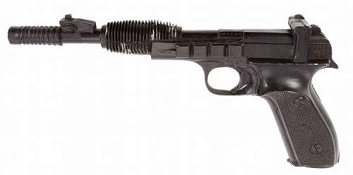 Carrie Fisher "Princess Leia" stunt Endor blaster from Star Wars: Episode VI- Return of the Jedi. | Profiles in History