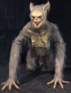Late Phases (2014) - Complete Werewolf Costume | Hanlin Auction Service