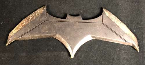 Lot 149 - Justice League (2017) - Batman Throwing Batarang