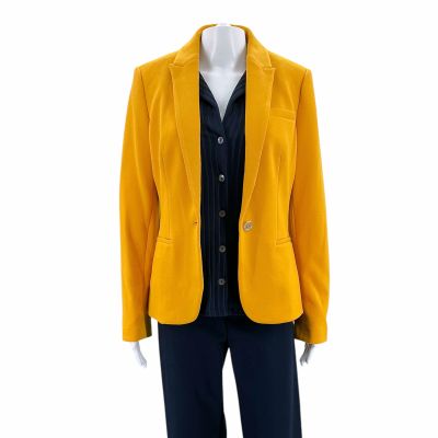Poker Face Season 2 Gil Deacon (Ego Nwodim) Screen Worn Blazer, Button-Up Shirt & Pants Ch 6 Sc Multiple Ep 205 | VIP Fan Auctions