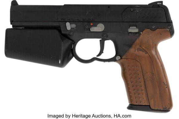 Battlestar Galactica (NBC TV, 2004-2009), Colonial Pistol with Explosive Launcher Attachment. | Heritage