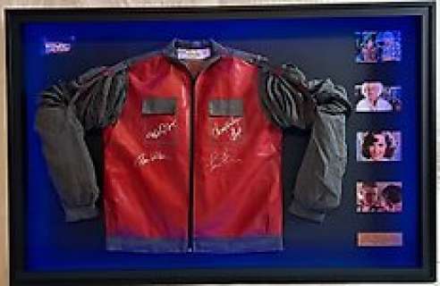 Part II, Back To the Future | Back to the Future, Part II - Replica Jacket signed by Michael J. Fox, Christopher Lloyd, Lea Thompson & Tom Wilson - Beckett COA | Catawiki
