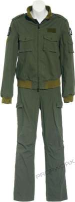 Lot 52 - Vala‘s green uniform