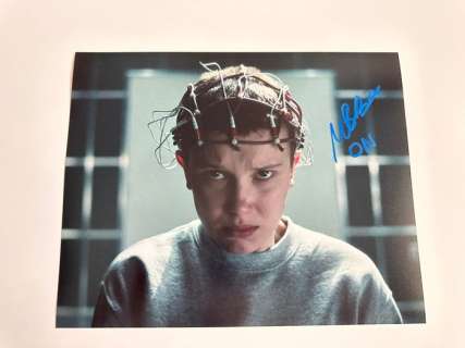 Stranger Things - Signed by Millie Bobby Brown (Eleven) | Catawiki