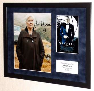 James Bond 007: Skyfall - Judi Dench (M) Premium Framed, signed, Certificate of Authenticity & sticker b’bc | Catawiki