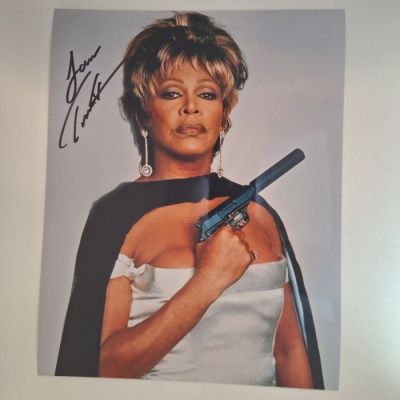 James Bond 007: GoldenEye - signed by Tina Turner (+) Title Song Performer - with Certified Genuine bc holographie COA | Catawiki