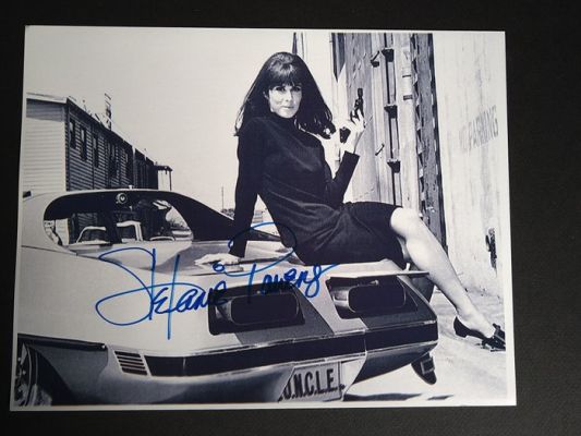 The Girl from U.N.C.L.E. - Signed by Stefanie Powers, with Letter of Authenticity - Photo, Autograph | Catawiki
