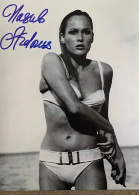 James Bond 007: Dr. No - Ursula Andress Signed - - Movie prop | Catawiki