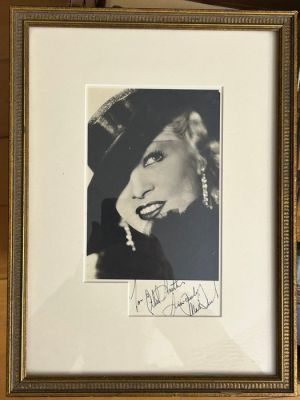 I’m no Angel - Hollywood Pre-Code Cult Actress Mae West, signed | Catawiki
