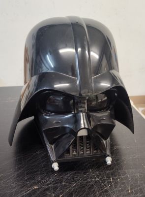 Hasbro - Hasbro Star Wars The Black Series, Casco Elettronico Premium di Dart Vader con Effetti - - Movie prop Black Series | Catawiki
