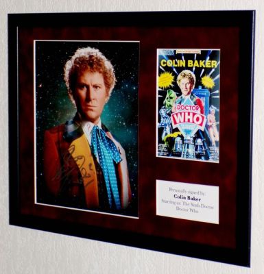 Doctor Who - Colin Baker (Sixth Doctor) Premium Framed, signed + Certificate of Authenticity | Catawiki