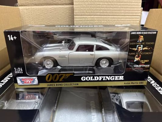 Goldfinger - Sean Connery - Motor Max | Catawiki