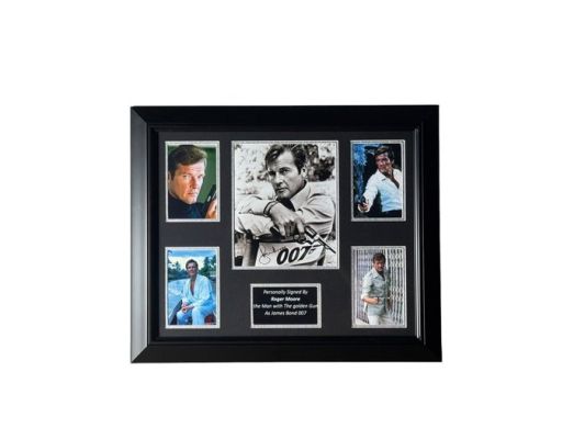 James Bond 007: The Man with the Golden Gun - Roger Moore Signed Framed Display | Catawiki