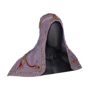 ROBIN HOOD: PRINCE OF THIEVES (1991) - Lot 1137 - Robin Hood‘s (Kevin Costner) Production-Made Hood