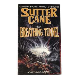 IN THE MOUTH OF MADNESS (1994) - Lot #979 : Sutter Cane‘s (Jurgen Prochnow) "The Breathing Tunnel" Paperback Book