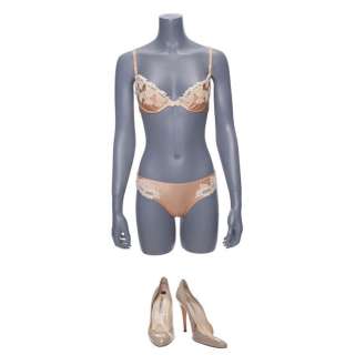 WOLF OF WALL STREET, THE (2013) - Lot #164: Naomi LaPaglia‘s (Robbie) Bed Lounging Costume