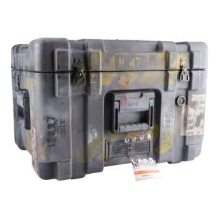 BLADE RUNNER 2049 (2017) - Lot #44 : Sapper Morton‘s (Dave Bautista) Screen-Matched Footlocker for Rachel‘s (Sean Young) Remains