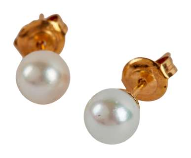 Lot 667 - SHANGHAI SURPRISE | MADONNA "GLORIA TATLOCK" CULTURED PEARL EARRINGS