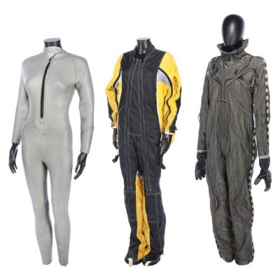 LARA CROFT: TOMB RAIDER - THE CRADLE OF LIFE (2003) - Lot #804 : Lara Croft‘s (Angelina Jolie) Wetsuit, Pod Suit and Wingsuit
