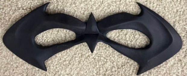 Robins mask from Batman and Robin | Piece of the Past