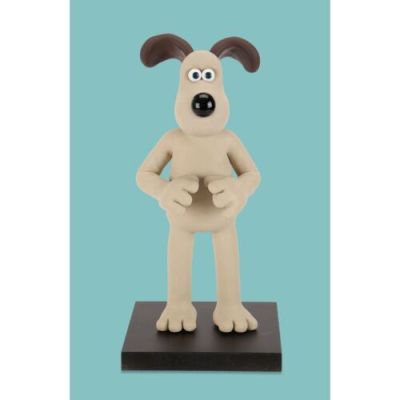 Wallace & Gromit: Vengeance Most Fowl (2024) | Lot  212. Standing Gromit Stop-Motion Puppet | Propstore
