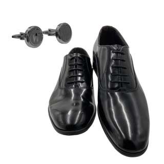 Everything Everywhere All at Once Waymond Wang (Ke Huy Quan) Screen Worn Dress Shoes & Cufflinks | VIP Fan Auctions