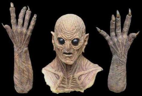 Lot 81 - Buffy the Vampire Slayer (1996–2003) - Demon Head and Arms Appliances Season Six "Dead Things"