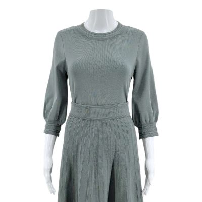 Lot 187: The Handmaid’s Tale Moira Strand Production Worn Sweater & Skirt Ch 1 Ep 402 | VIP Fan Auctions