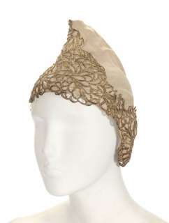 Lot 633 - BETTE DAVIS NIGHT CAP FROM THE VIRGIN QUEEN