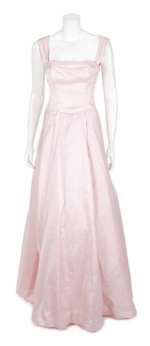 Lot 27 - SANDRA BULLOCK 28 DAYS WORN DRESS AND GLOVES