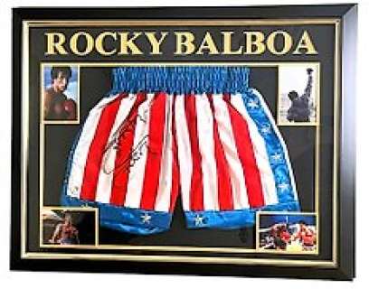 Rocky IV | Rocky IV - Boxing Trunks, signed by Sylvester Stallone - In framed Display with COA Exclusive Signings | Catawiki