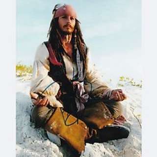Pirates of the Caribbean | Pirates of the Caribbean - Signed by Johnny Depp (Jack Sparrow) | Catawiki