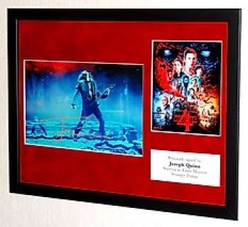 Stranger Things | Stranger Things - Joseph Quinn (Eddie Munson) Premium Framed, signed + Certificate of Authenticity | Catawiki