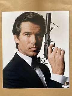 James Bond 007: Tomorrow Never Dies | James Bond 007: Tomorrow Never Dies - Signed by Pierce Brosnan - with PSA/DNA Certificate - Autograph, photo - No reserve! | Catawiki