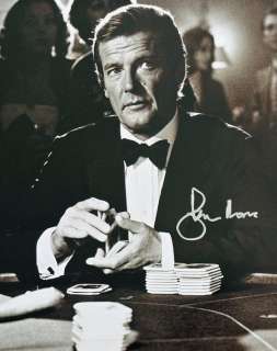 James Bond - Roger Moore is James Bond 007 - classic shot , signed with COA | Catawiki