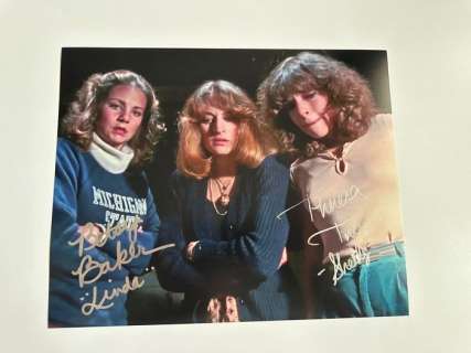 The Evil Dead - Signed by Theresa Tilly, Betsy Baker | Catawiki