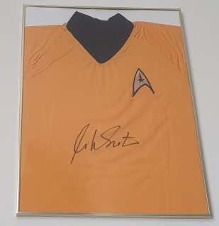 Star Trek - Classic TV - William Shatner (Captain James T. Kirk) - Autograph, Replica Prop, Signed Replica Jersey, with COA JSA - Framed | Catawiki