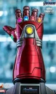 Avengers - Hot Toys - - Movie prop Hot Toys Avengers Endgame Nano Gauntlet – 1:1 Life Size Collectible (LMS007). Réplique taille réelle | Catawiki