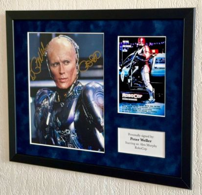 Robocop - Peter Weller (Alex Murphy) Framed, signed + Certificate of Authenticity | Catawiki
