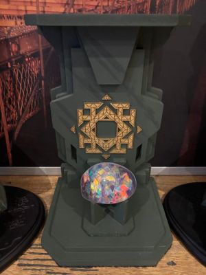 Statue, The Hobbit - joyaux Arkenstone - 33 cm - Wood | Catawiki