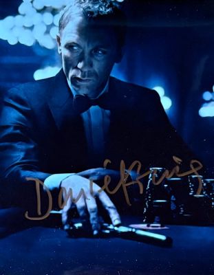 SUPER RARE: Daniel Craig AUTHENTIC FULL AUTOGRAPH - JAMES BOND 007 IN CASINO ROYALE 2006 | Catawiki